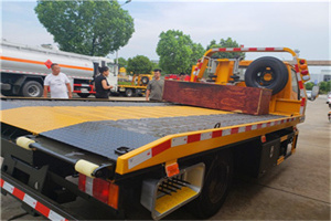 西湖区附近拖车电话号码服务